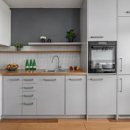 Апартаменти Riverside Flat Near Center Варшава