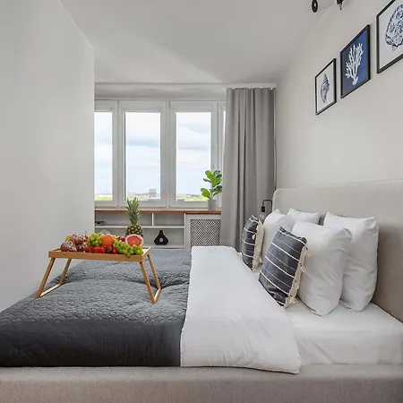 Апартаменти Riverside Flat Near Center